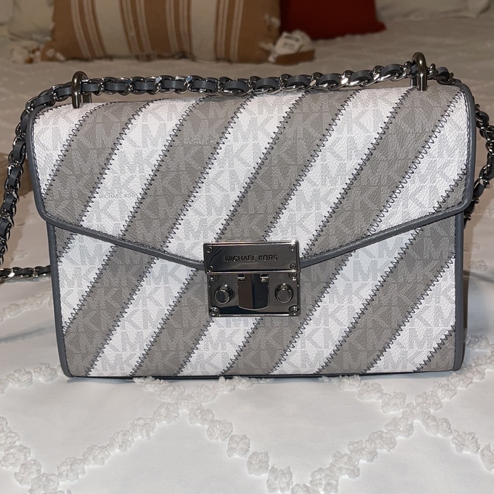 SOLD!! Michael Kors Crossbody